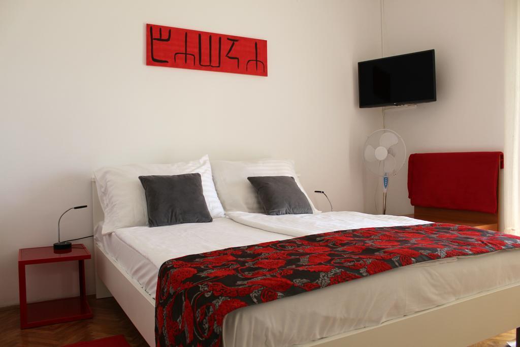 Apartments Nadia Башка Екстер'єр фото
